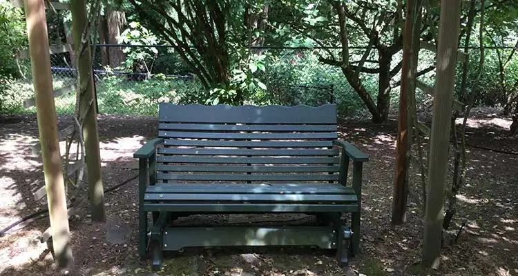 A Secret Kissing Place at A Cascade View Bed & Breakfast