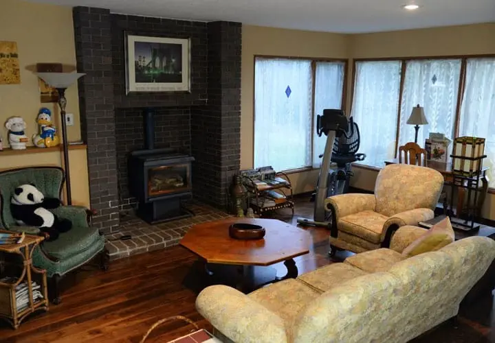 The Guest Sitting Room a Cascade View Bed & Breakfast